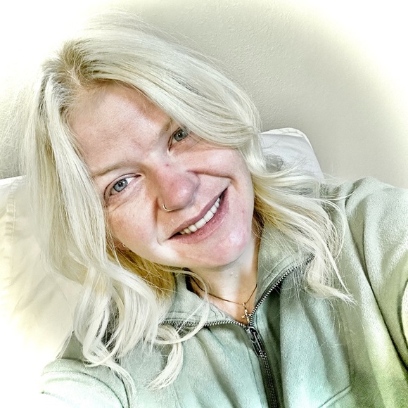 Meet your Posher, Laura - Picture 5 of 16